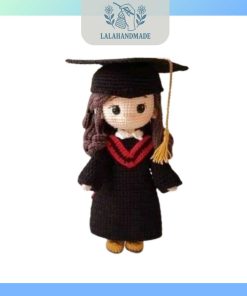 Búp bê len tốt nghiệp